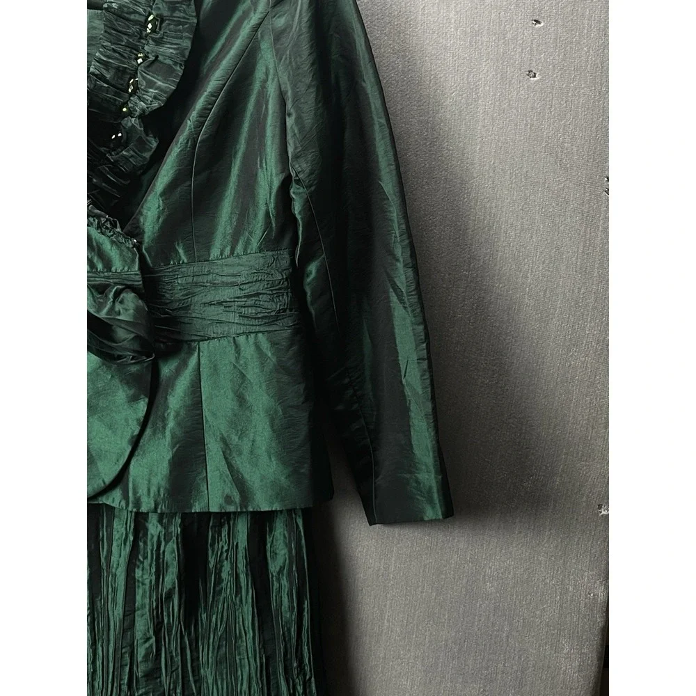 Night Studio New York 3 Piece Emerald Green Formal Skirt Suit Beaded Size 10